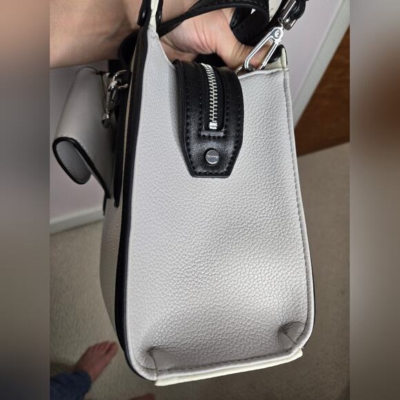NWT CALVIN KLEIN Womens Off White Grey and Black Handbag with Crossbody Strap - Picture 5 of 14